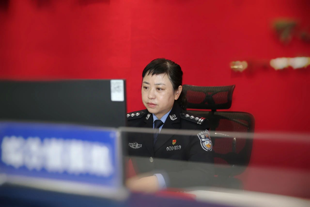 湖北政法英模事迹展播 鲍丹:科技强警先行者