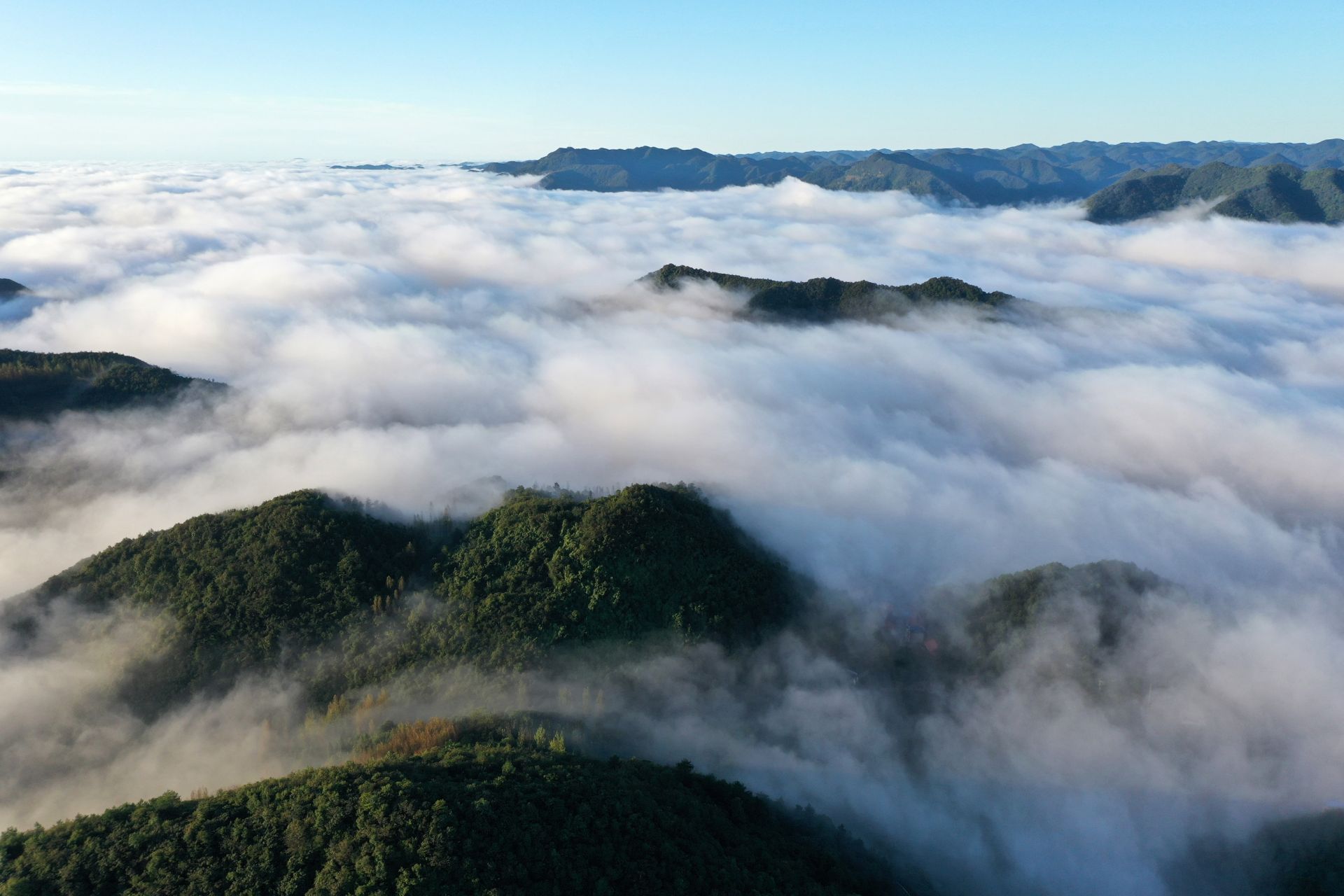 湖北南漳秋日山村云海美