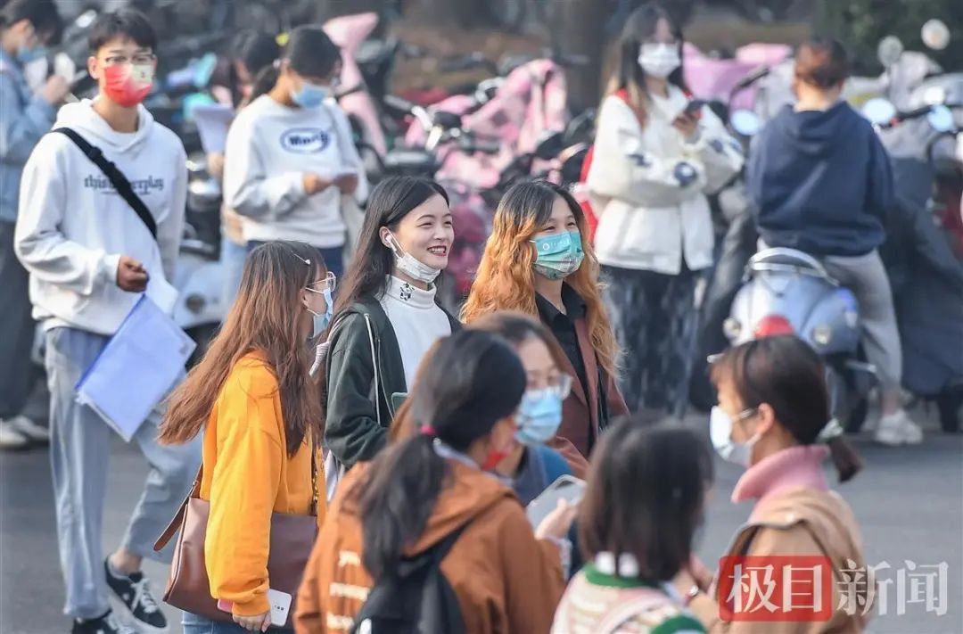 武汉12.89万人赶考教师资格证,考生规模居全国城市第一位