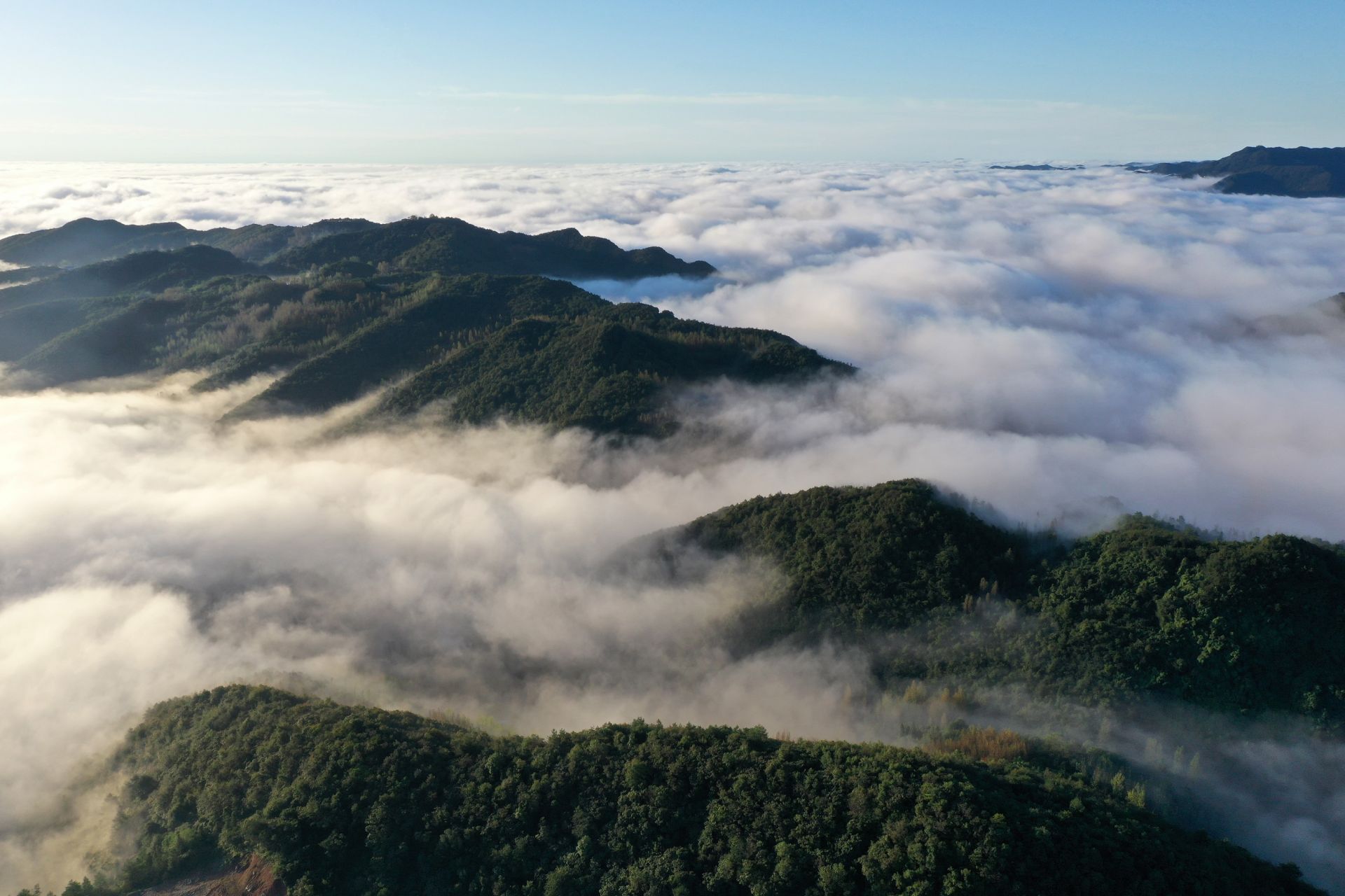 湖北南漳秋日山村云海美