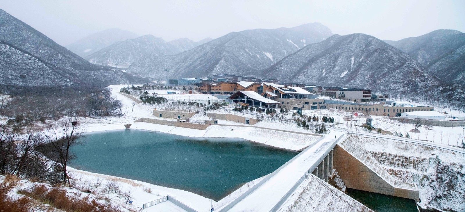 走进冬奥村美图袭来雪后的延庆冬奥村美成了一个童话世界