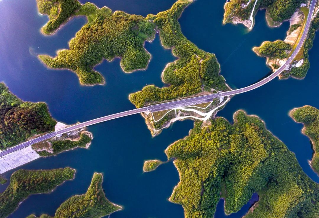 湖北"醉"美公路 | 丹江口市环库公路,一江碧水穿城过!_长江云 - 湖北