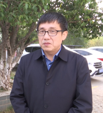 王定明要求,全县教育系统要把深入学习,全面贯彻县