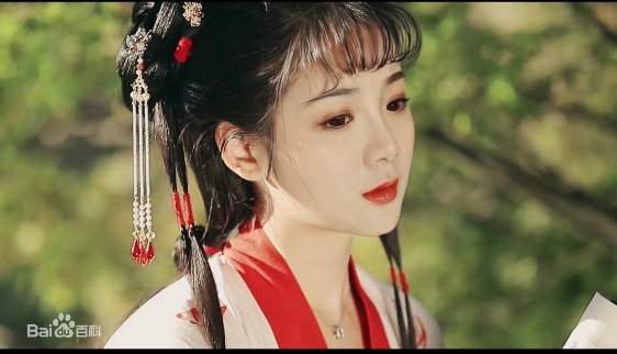 甜心公主谭雨彤专访携新歌青春梦里摇火爆来袭