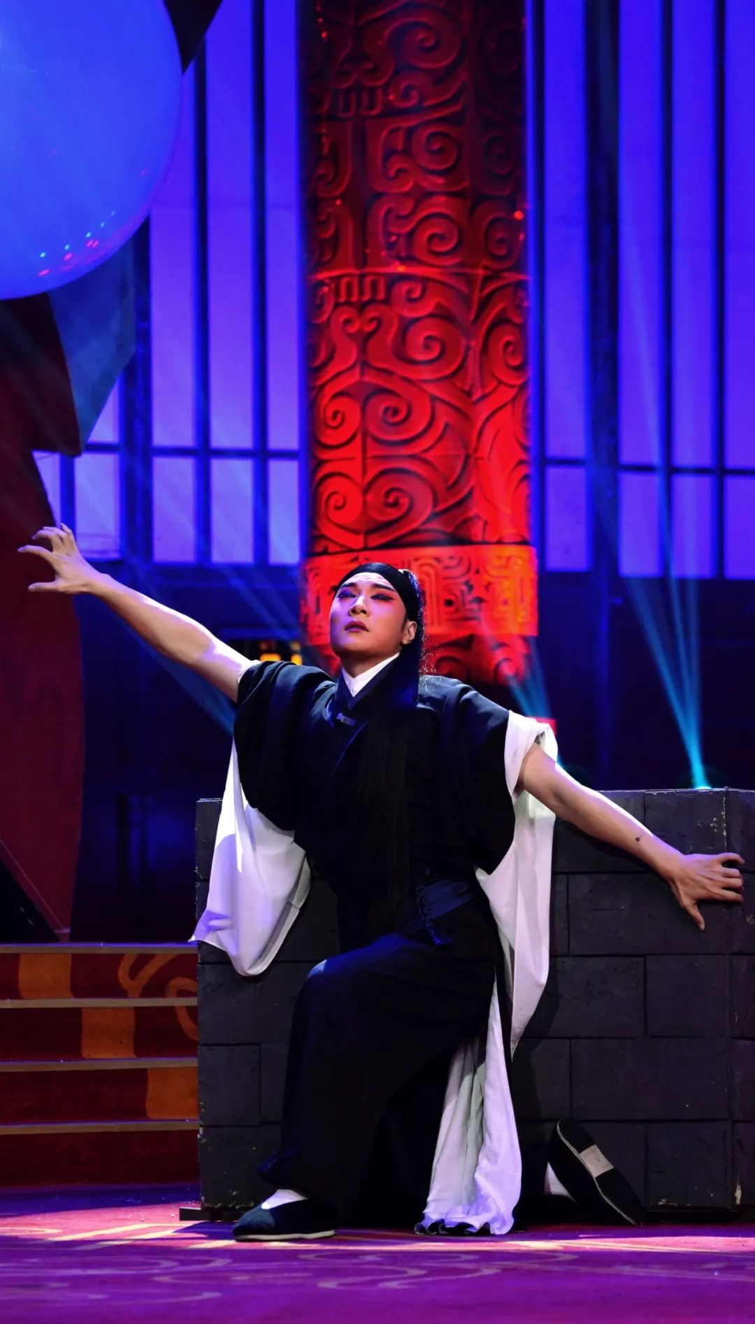 戏码头杨帅带病上阵放手一搏闽剧水牢摸印惊艳全场