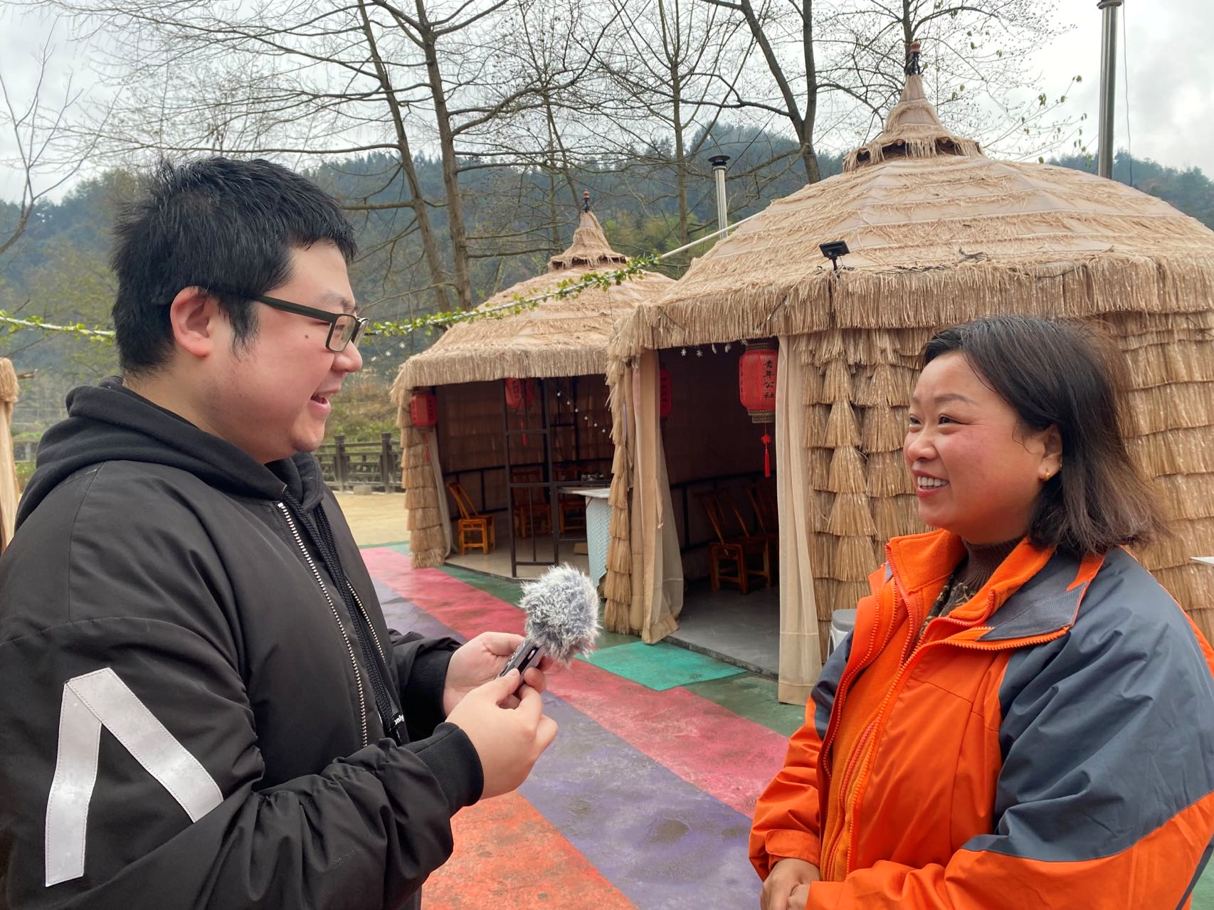 灣田村,建起了集種植,養殖,休閒農業及電商於一體的多功能咸豐縣青年