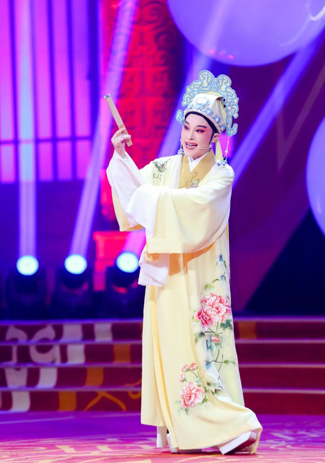 戏码头越剧女小生周莉绝地反击梁祝回十八尽显纯正范派风采