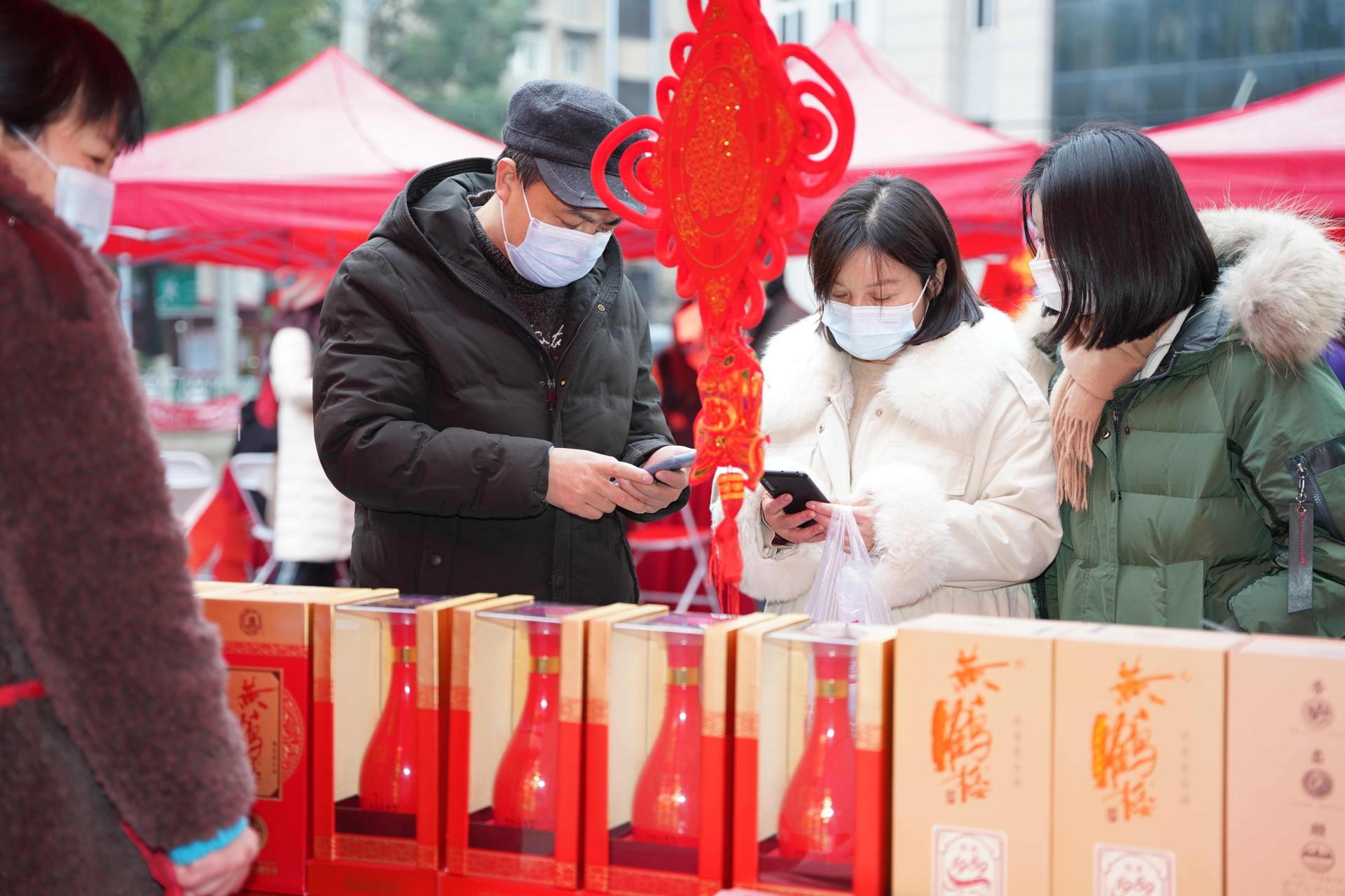 打年货家门口就行