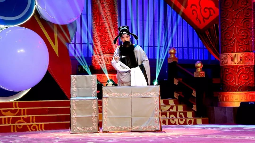 戏码头俊小生杨帅变身画圣吴道子闽剧丹青魂跨行老生令人耳目一新