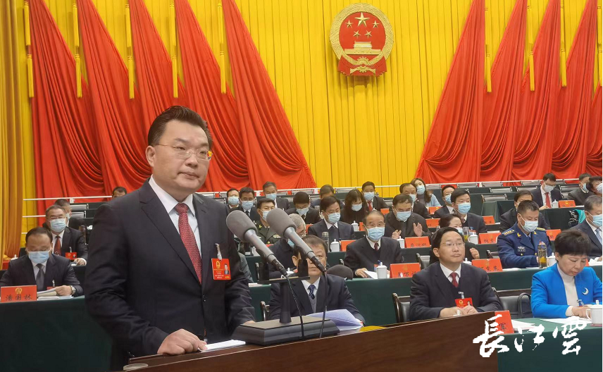 黄冈市市长李军杰推动鄂黄长江大桥9座以下客车免费通行