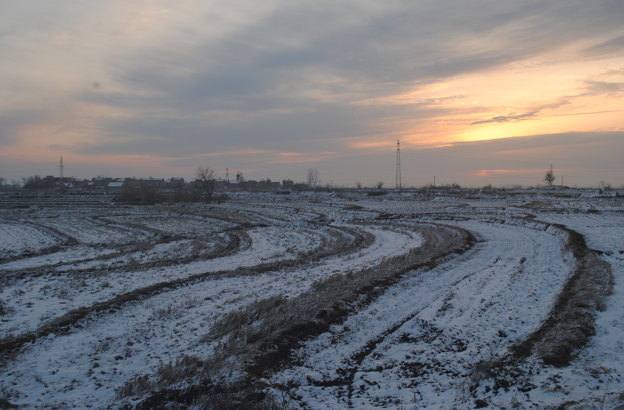 受强冷空气影响,2021年12月24日起,江汉平原出现入冬以来最强寒潮天气