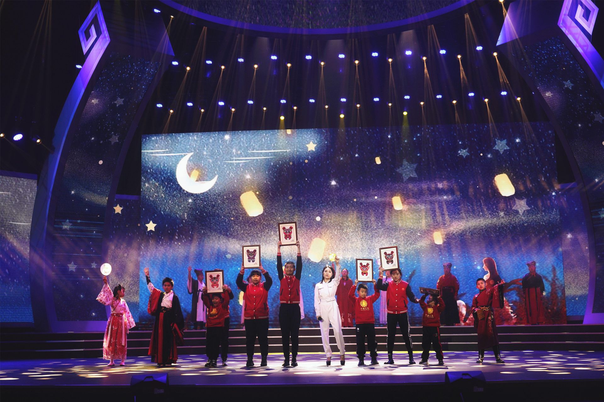 共享芬芳共铸美好2022年残健融合春节文艺晚会大年初五晚浓情献映