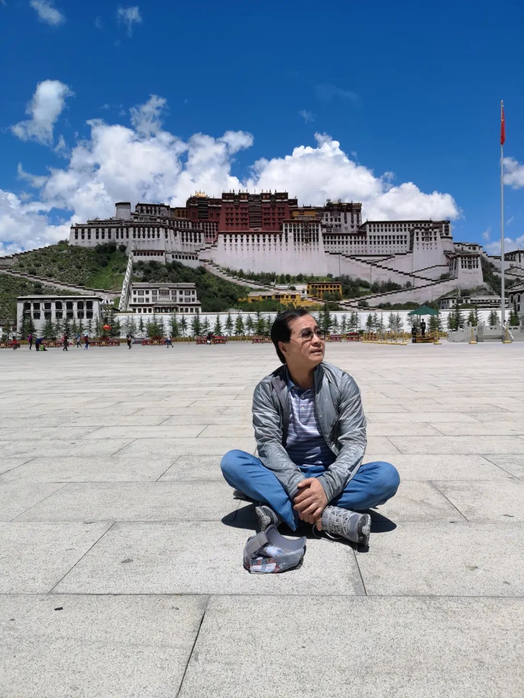 音乐人物从西部放歌到天路屈塬将歌词写成了诗