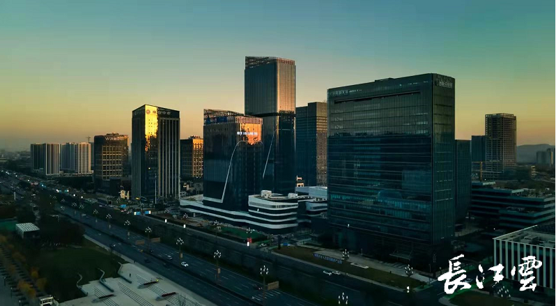 光谷又添新地标光谷科技大厦建成投用