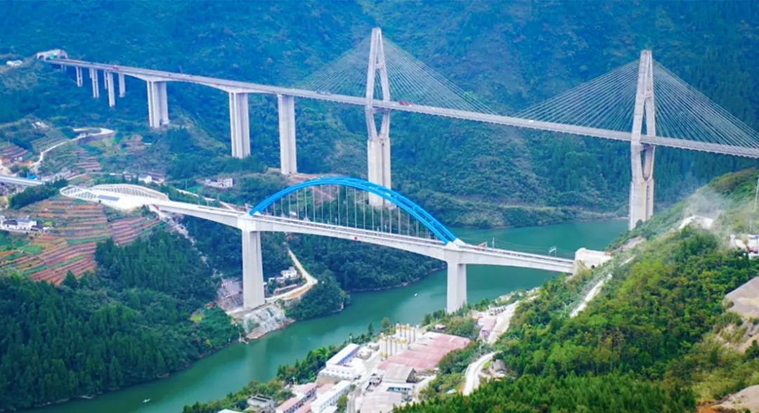 巴东长江大桥美景图片