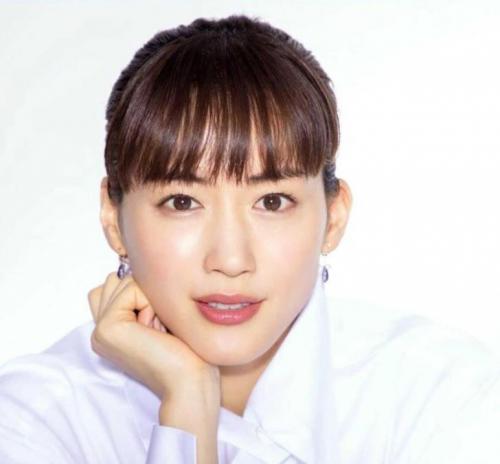 绫濑遥将主演2022年4月播出的富士台月9剧前男友的遗嘱