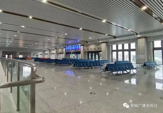 76黄冈西站76黄冈西站是武冈城际跨越长江第一站,为2台2线,黄黄