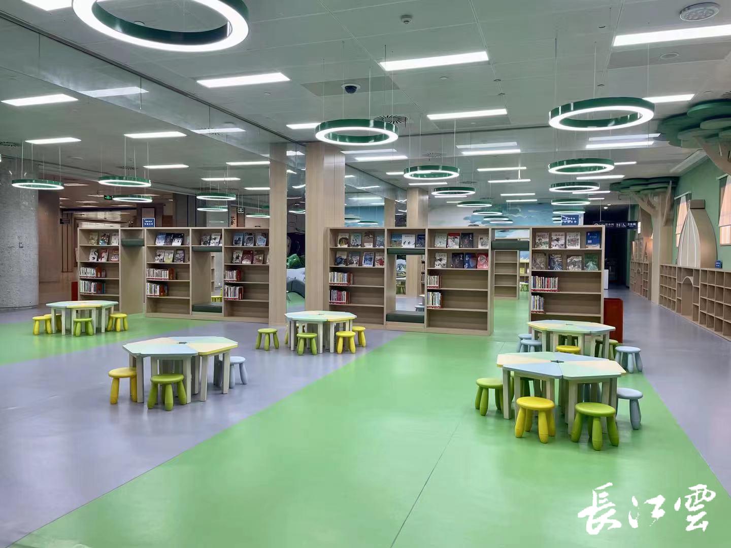 云递"网借服务平台,在线借阅图书,即可享受全省"线上借阅,快递到家"免