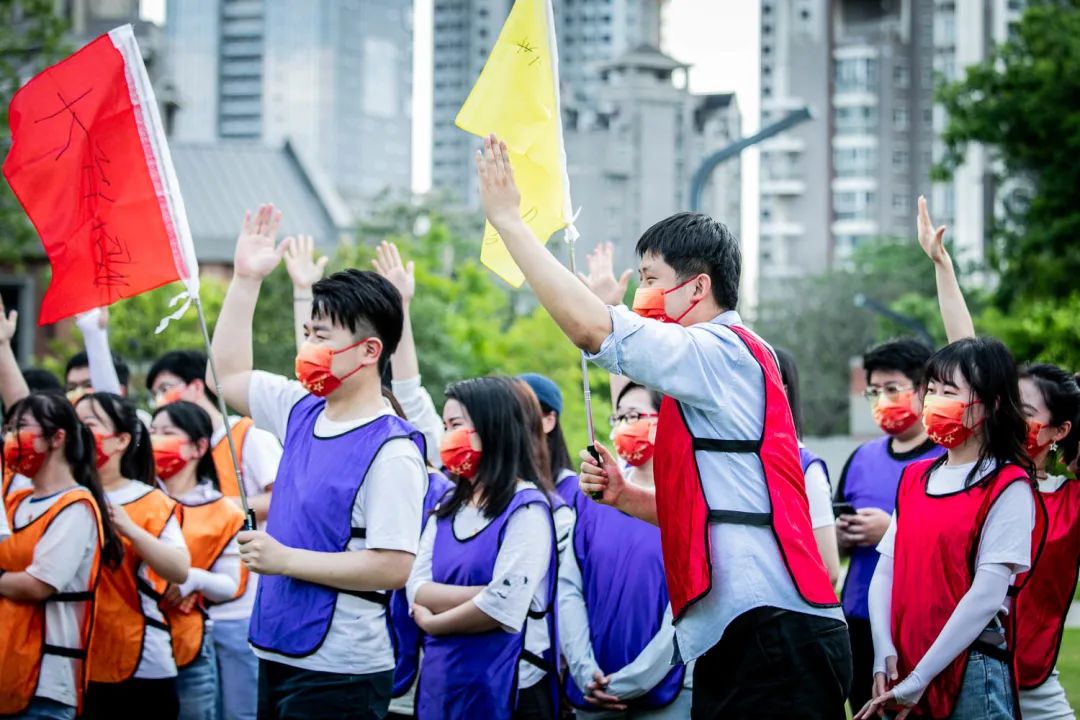 奉献青春力量武昌这个街道开启不一样的团建活动