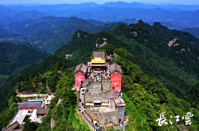 十堰武當山景區4月20日起將實施一票制通票降價8元