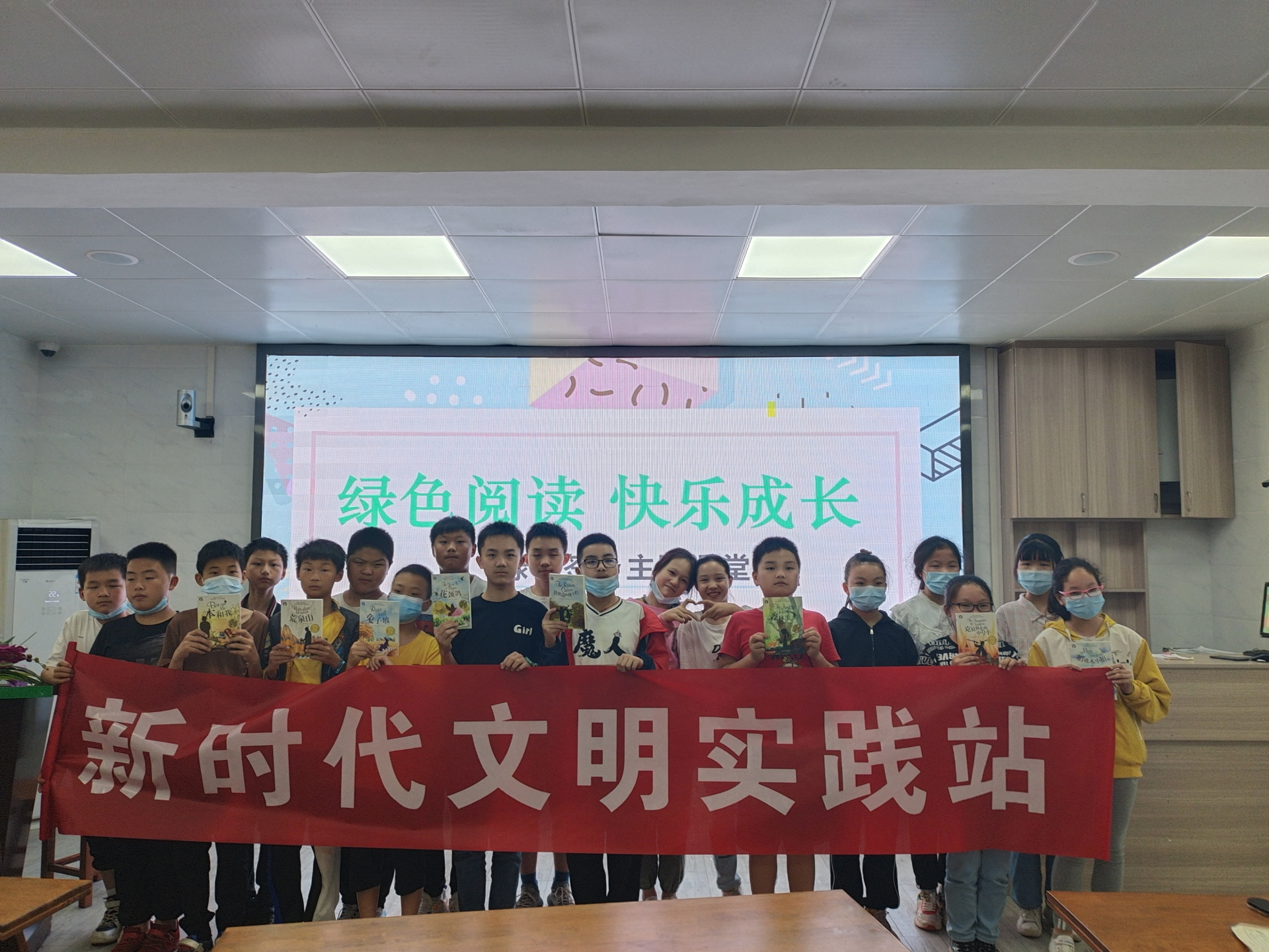 汽标社区开展护苗进社区护苗进校园绿书签行动宣传活动