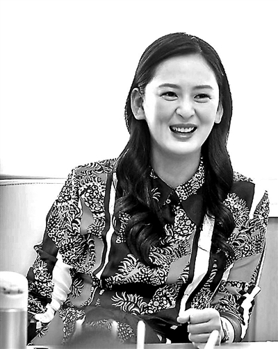 黄澜一直在讲女性如何去寻找自我