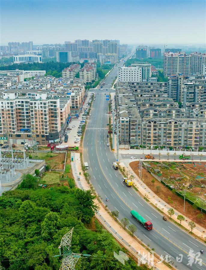 打造武汉城市圈康养首选地嘉鱼全力打通瓶颈路