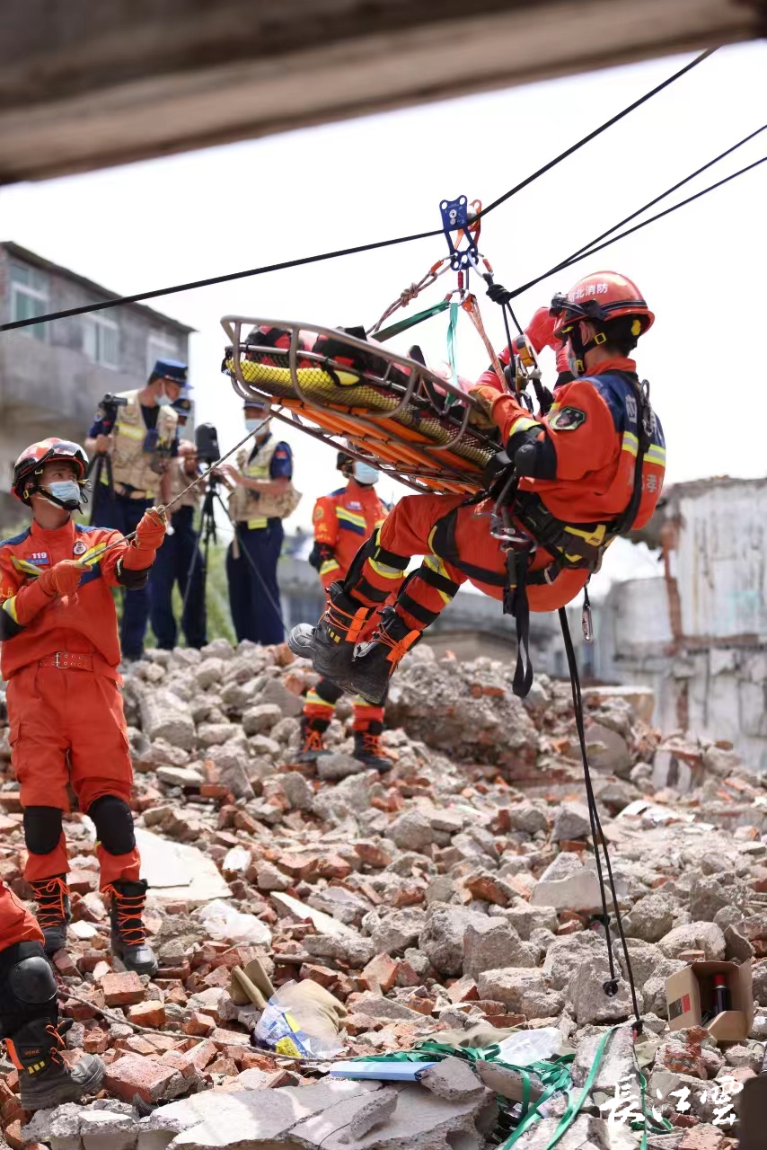高清组图丨直击汉十联动2022地震救援跨区域实战拉动演练现场