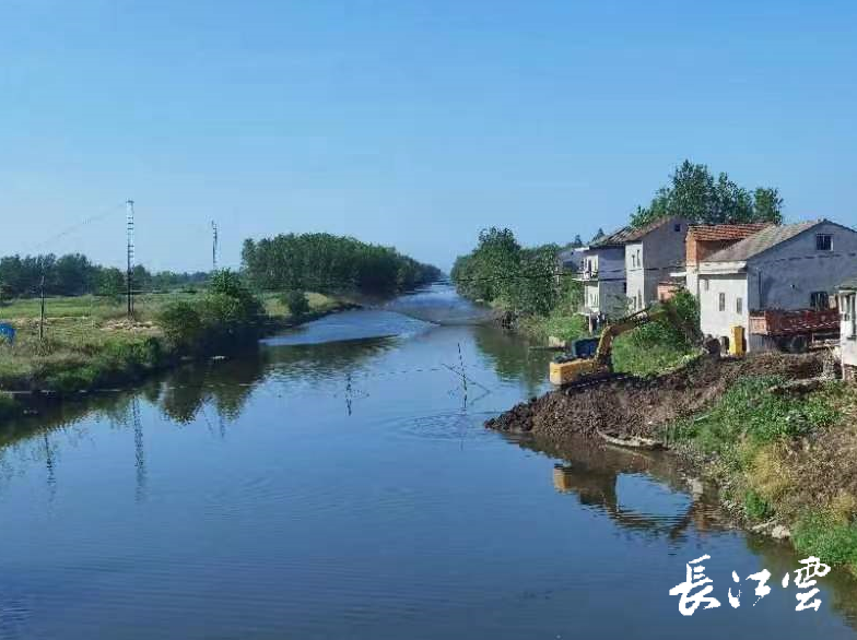 近日,荊州洪湖市萬全鎮紅星河村的村民迎來了一件大喜事,村裡準備新