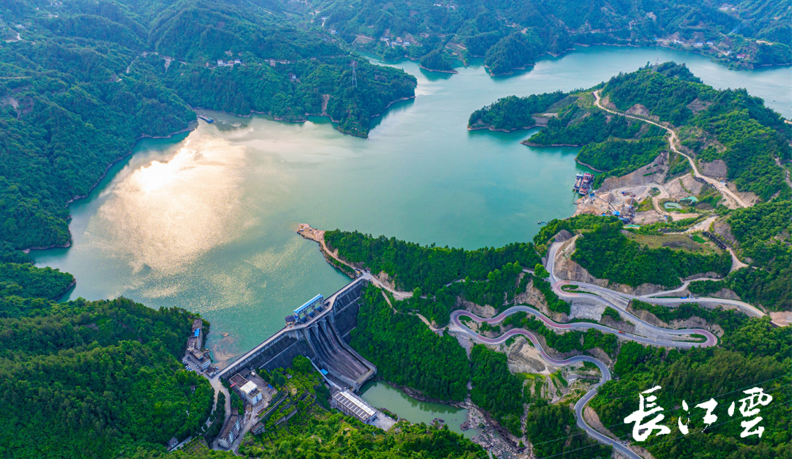 最新航拍大片宜昌沙坪水庫綠水青山惹人醉