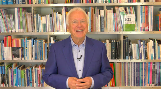 (国际英语教学专家 herbert puchta)herbert puchta作题为"developing