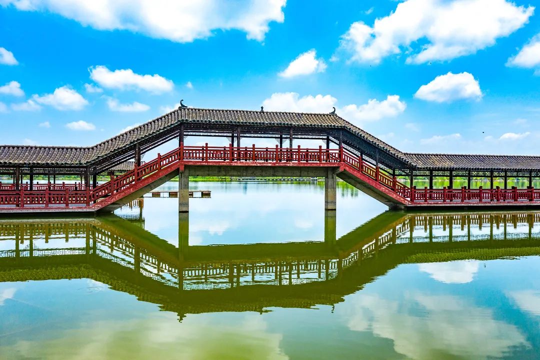 地址丨钟祥市石牌镇彭墩彭墩乡村世界旅游景区位置:湖北省荆门市钟祥