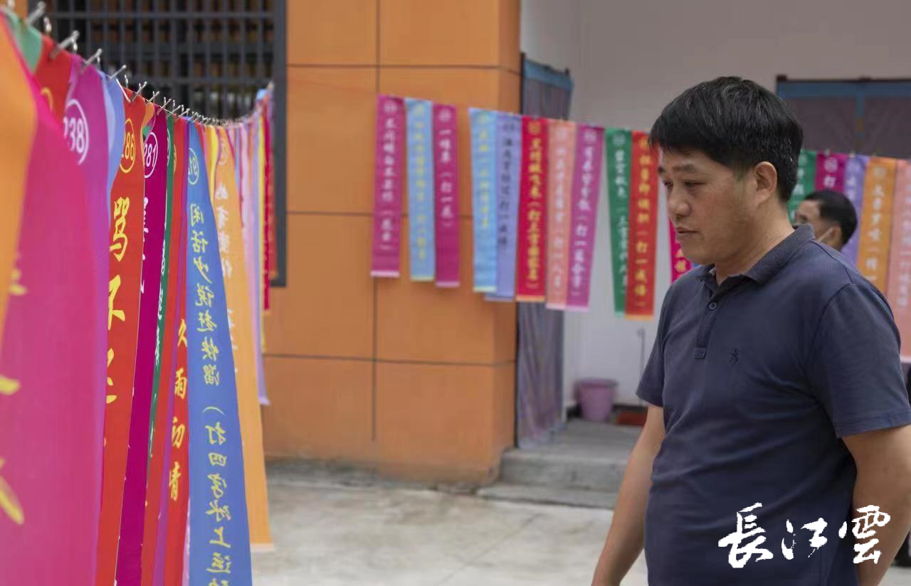 宜昌秭归流动图书进乡村阅读服务零距离