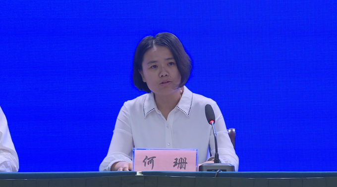 郧阳区副区长何珊表示,要践行合力,动力,活力,效力等"四力",把营商