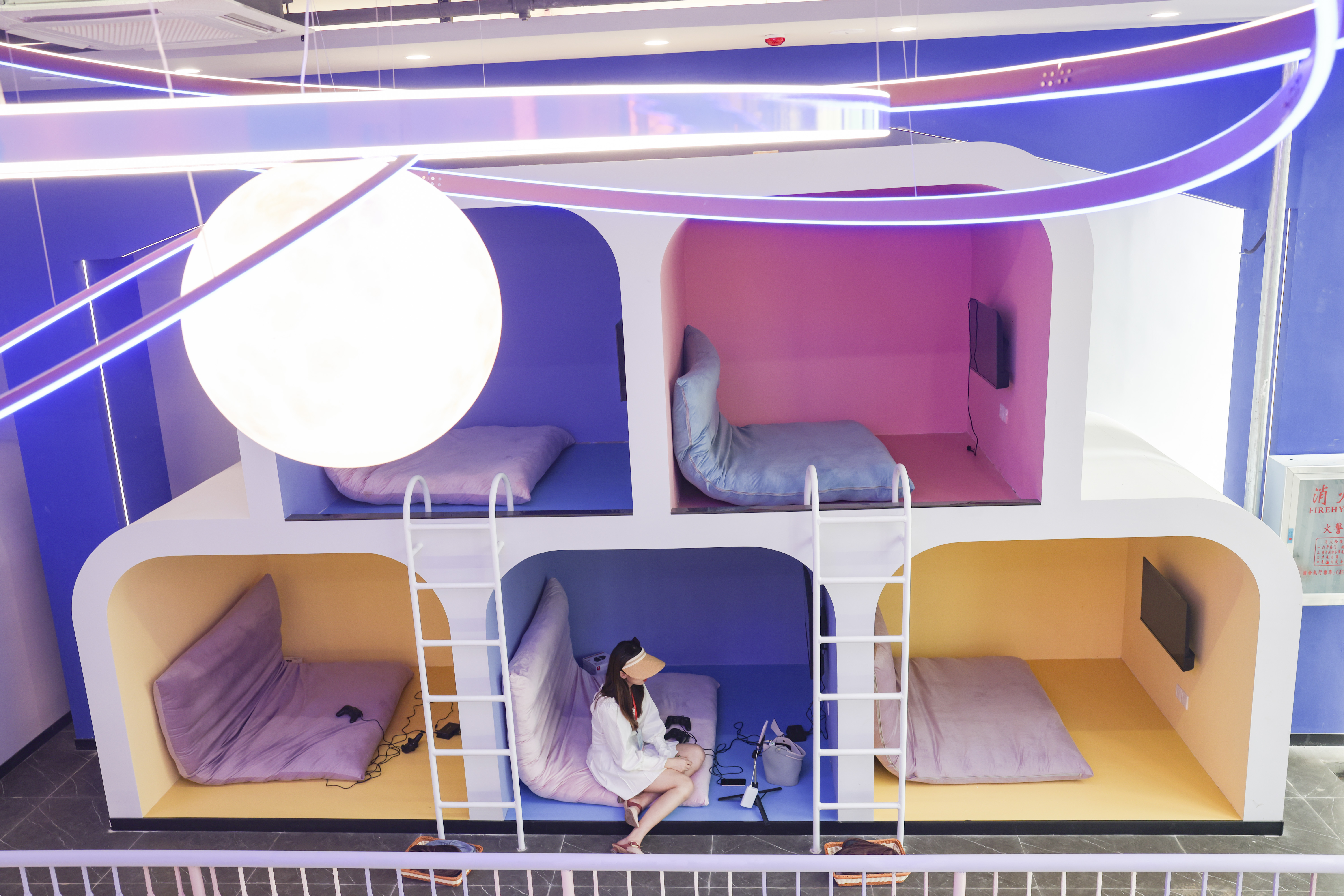 新地标饵料厂变身现代数字创意综合园区华农里梦想岛直播产业园正式