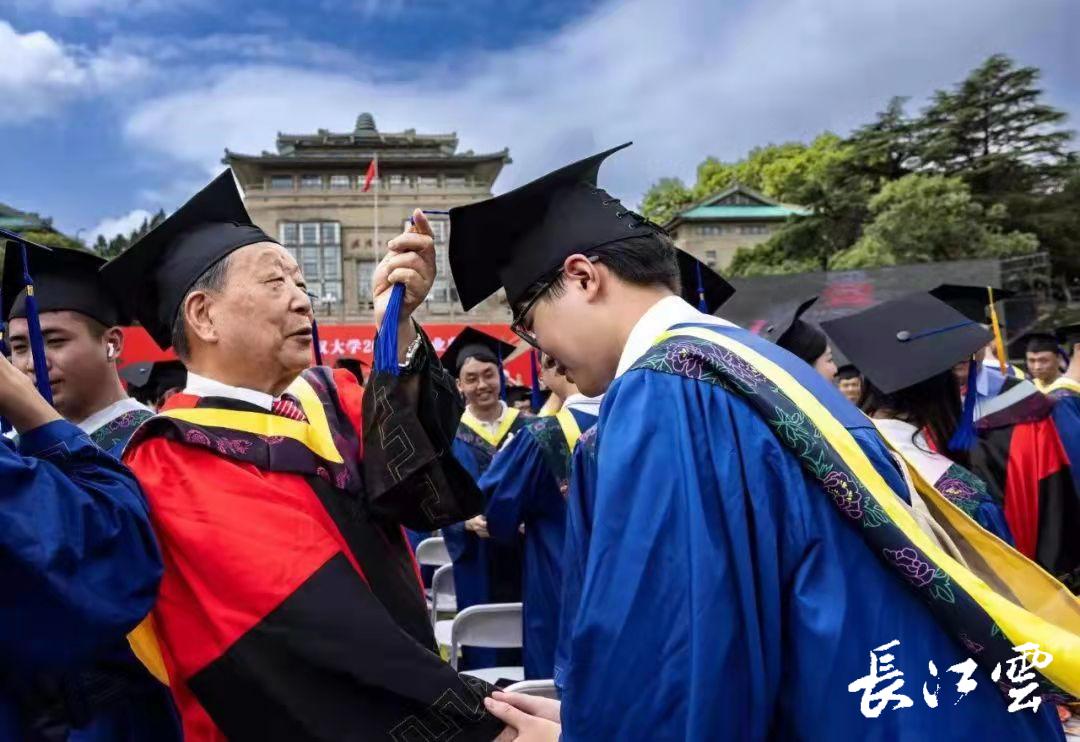 武汉大学12704名毕业生共赴时代之约