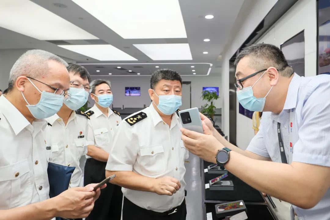 稳中有进促发展勇毅前行谱新篇武汉海关召开2022年年中工作会议