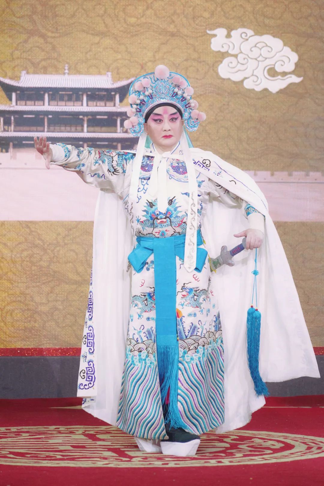 朱素云近学姜妙香,金仲仁等各名家之长最终成为京剧界少有的"全能小生