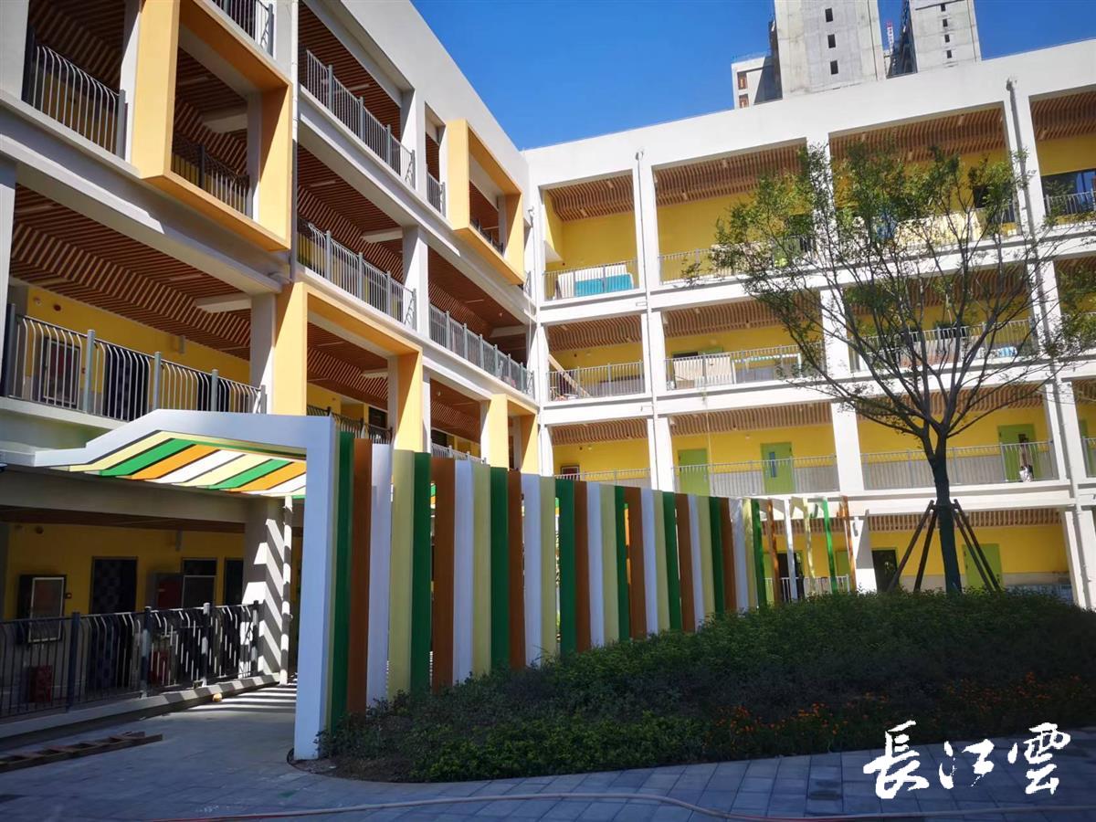 万科金色悦府配套小学图片