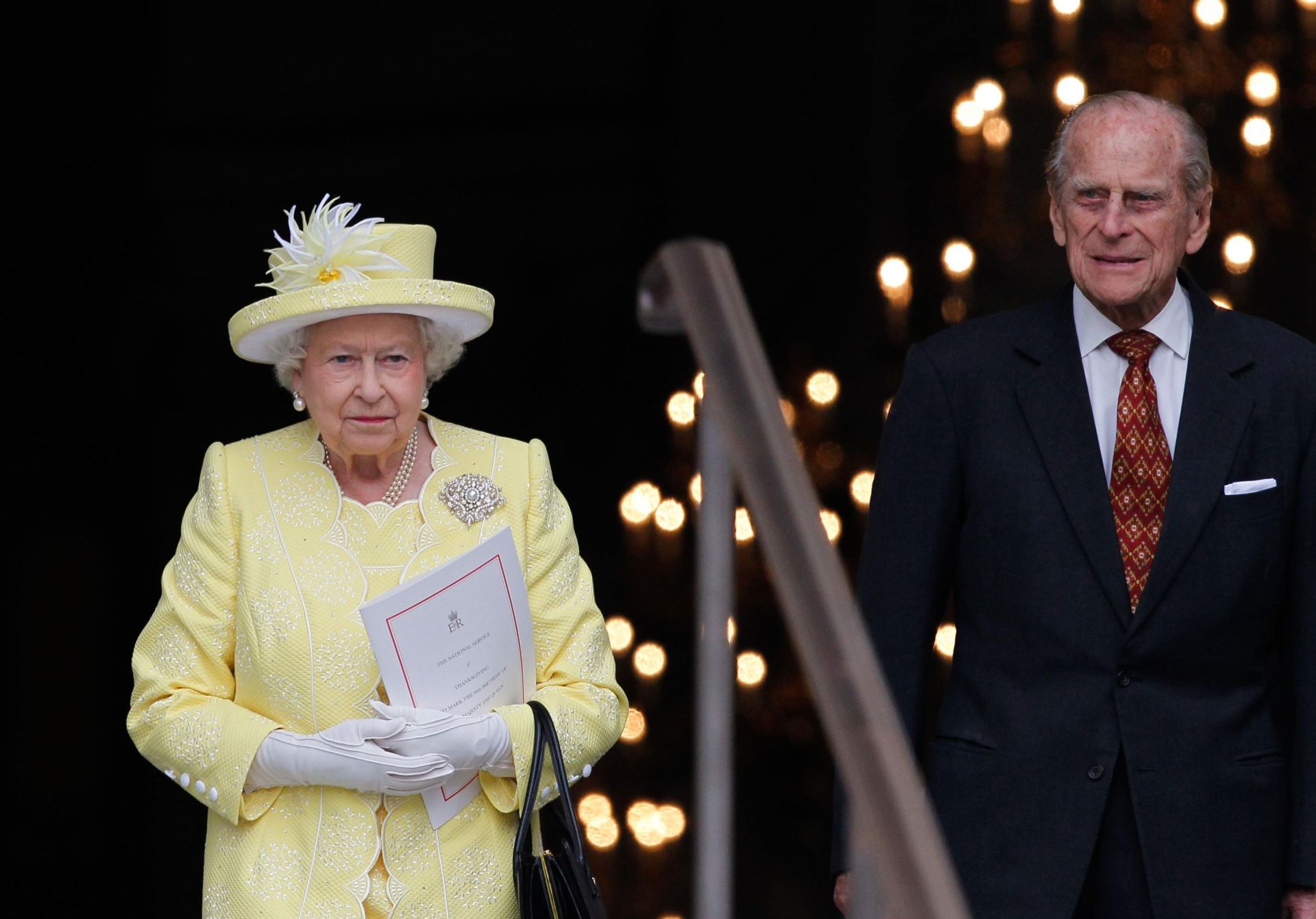 英国女王的传奇一生70年见证15位英国首相更迭