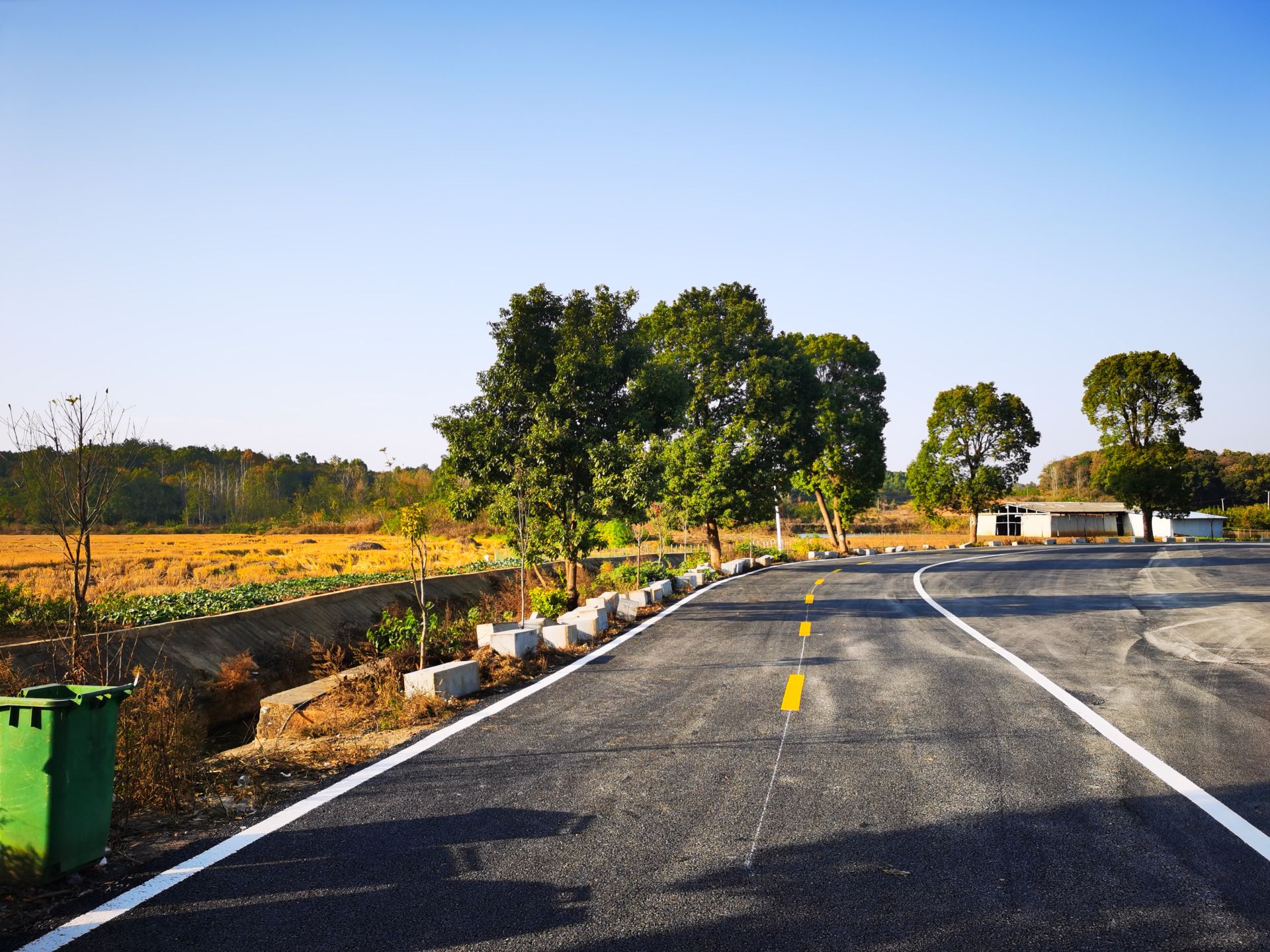 阳新三溪镇黄冲村农村公路提档升级把好路修到群众心坎里