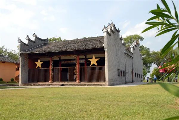 瑞金市叶坪景区"一苏大"旧址五,特色美食和创意产品推荐特色美食:红米