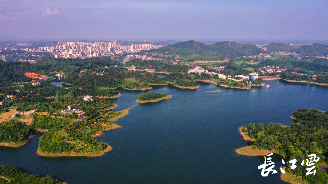 襄阳南漳县喜获中国天然氧吧称号