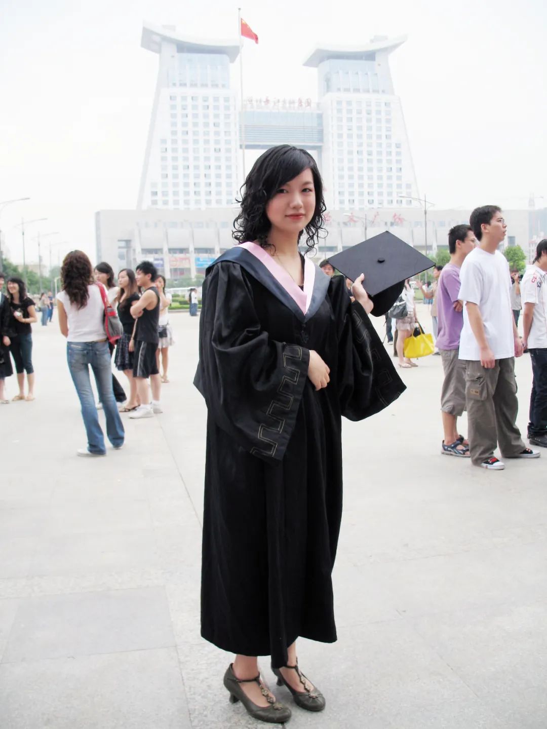 武汉博士创作沙画,被华春莹汪文斌点赞