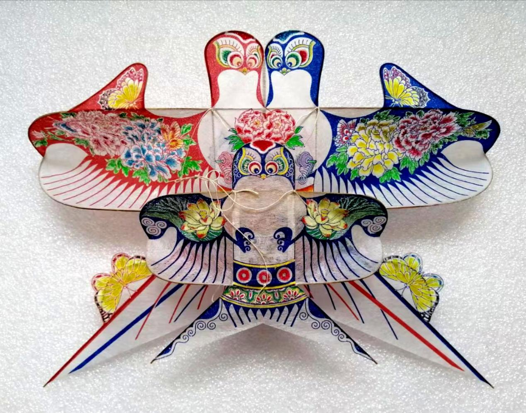 自幼酷爱古典文学,喜欢传统文化,而且懂美术绘画和电脑,知道风筝的