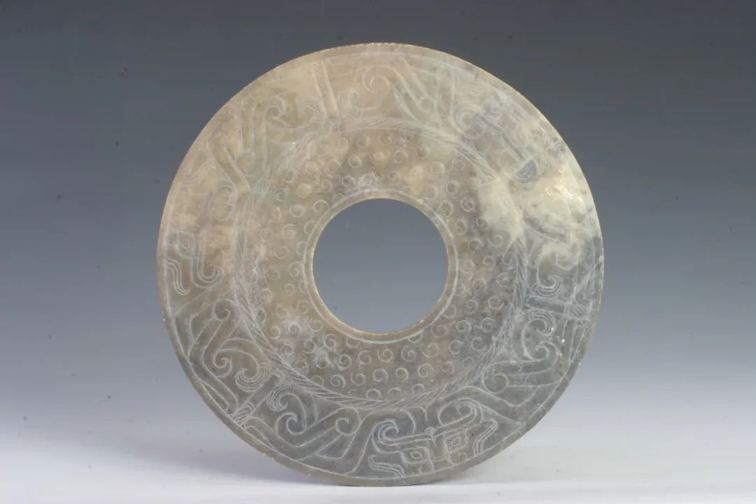 明星文物太抢眼400余件古代玉器精品在汉展出