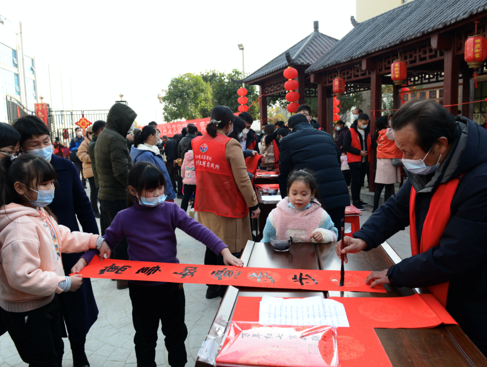 钟情湖北过大年丨人间烟火气，最浓年味全在“东坡庙会”！
