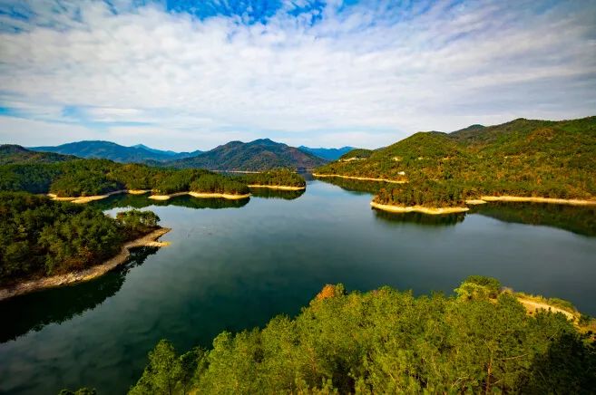 多情大别山风流看黄冈