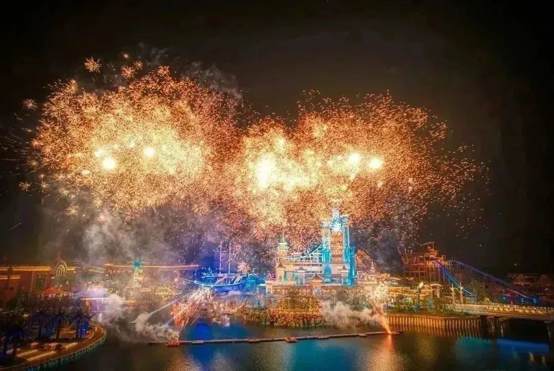 部分景区经市人民政府批准,可以在固定时间燃放烟花爆竹,如武汉的花博