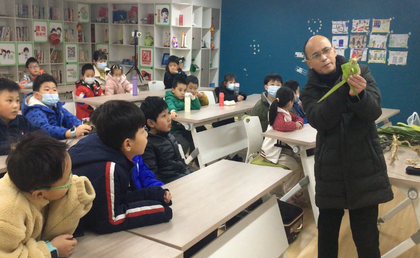 JN江南体育走进草编历史 传承民族文化(图1)